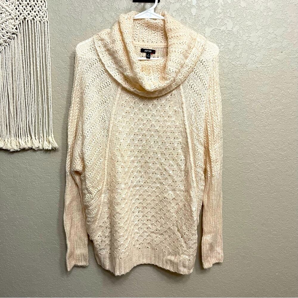 Apt Metallic Turtleneck Sweater Blush Pink Soft Long Sleeve Lightweight Knit M